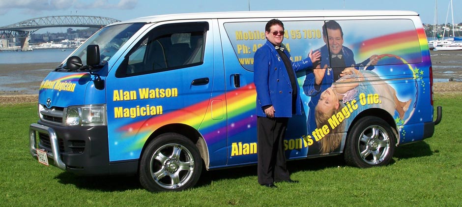 hire Auckland childrens magician